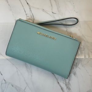 Michael Kors jet set travel wallet teal NWT